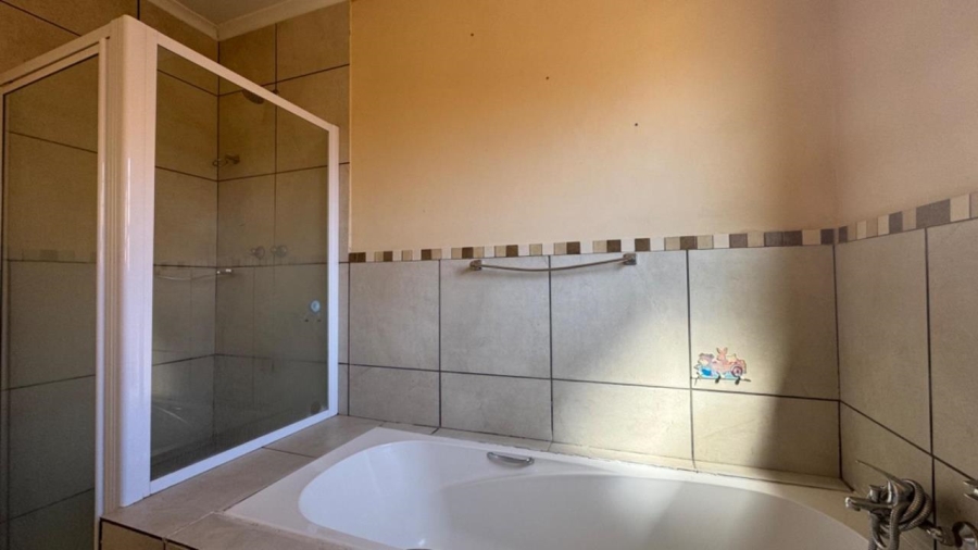 2 Bedroom Property for Sale in Riviera Northern Cape